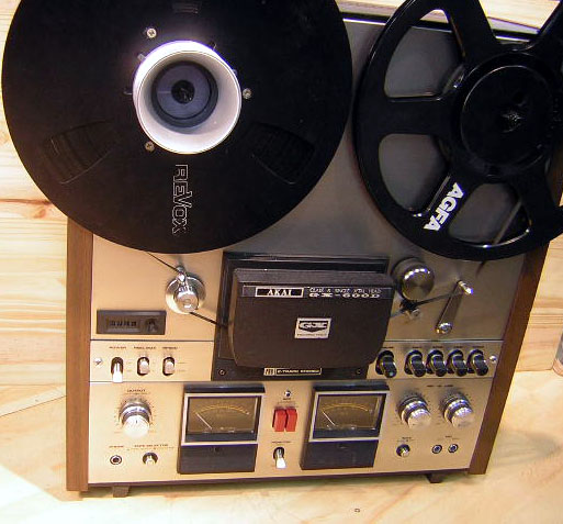AKAI GX-600D