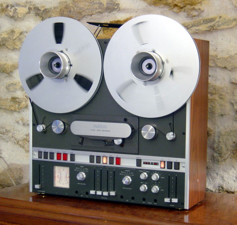 REVOX A700